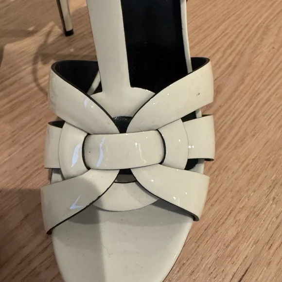 Saint Laurent Cream Patent Leather T-Strap Heeled Sandals - Picture 5 of 16